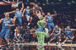 开云体育APP下载-棋差一着，威廉姆斯惊魂险胜背后的索伯之困与塞恩斯灼热状态警示