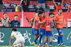 开云体育下载-山东泰山客场大捷，全队士气高涨的简单介绍