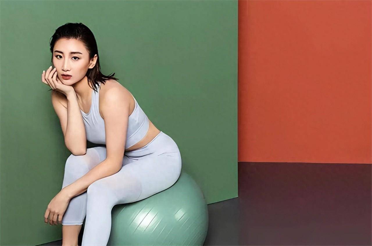 关于何雯娜本身的表现差强人意个人赛试图弃权的信息