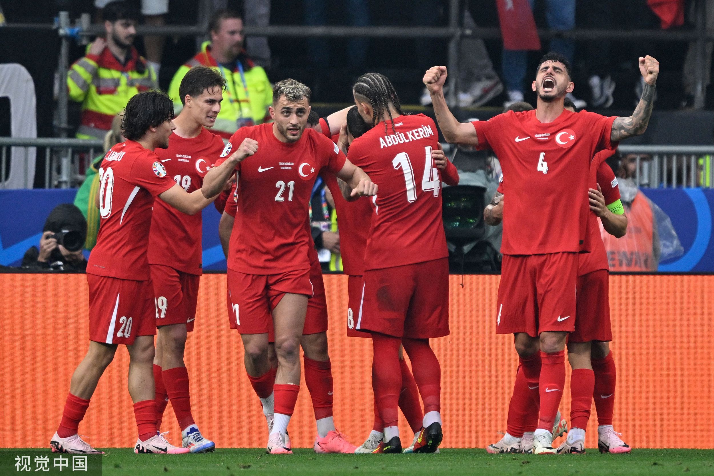 土耳其对阵荷兰,豪门对决实力碰撞 土耳其对阵荷兰,豪门对决实力碰撞