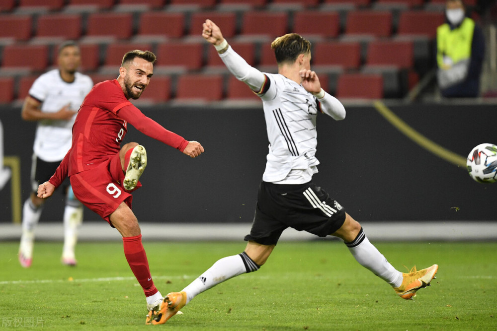 瑞士逼平土耳其,小组出线形势险恶难知 瑞士逼平土耳其,小组出线形势险恶难知