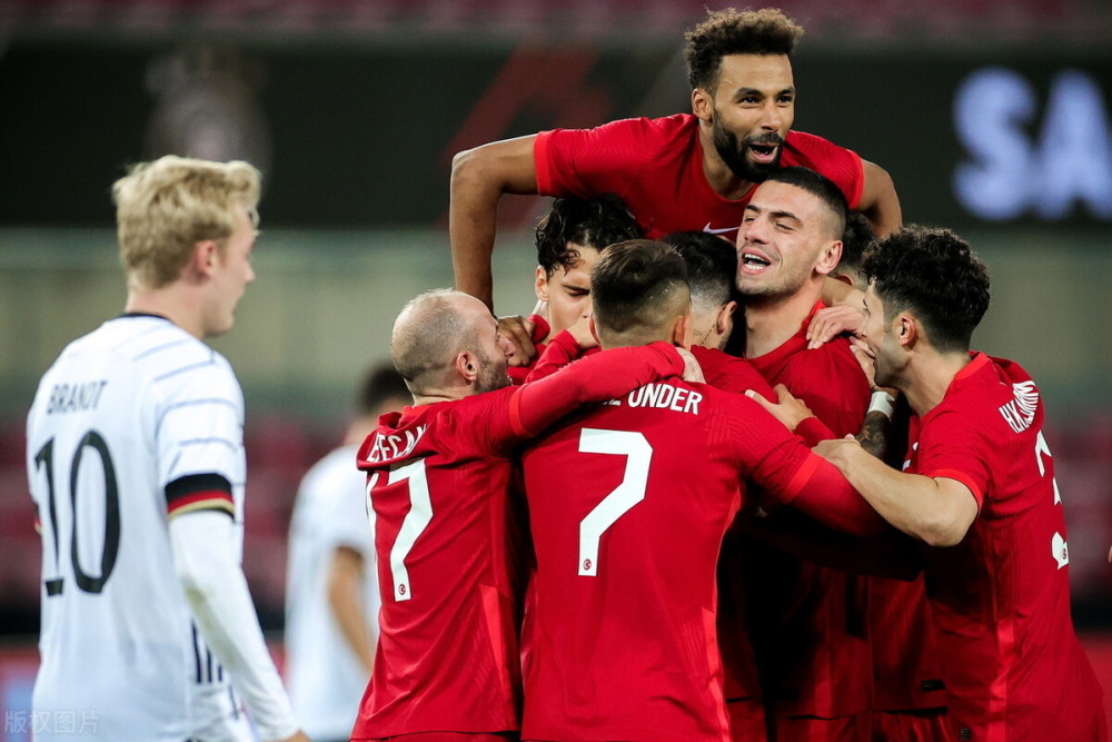 瑞士逼平土耳其,小组出线形势险恶难知 瑞士逼平土耳其,小组出线形势险恶难知