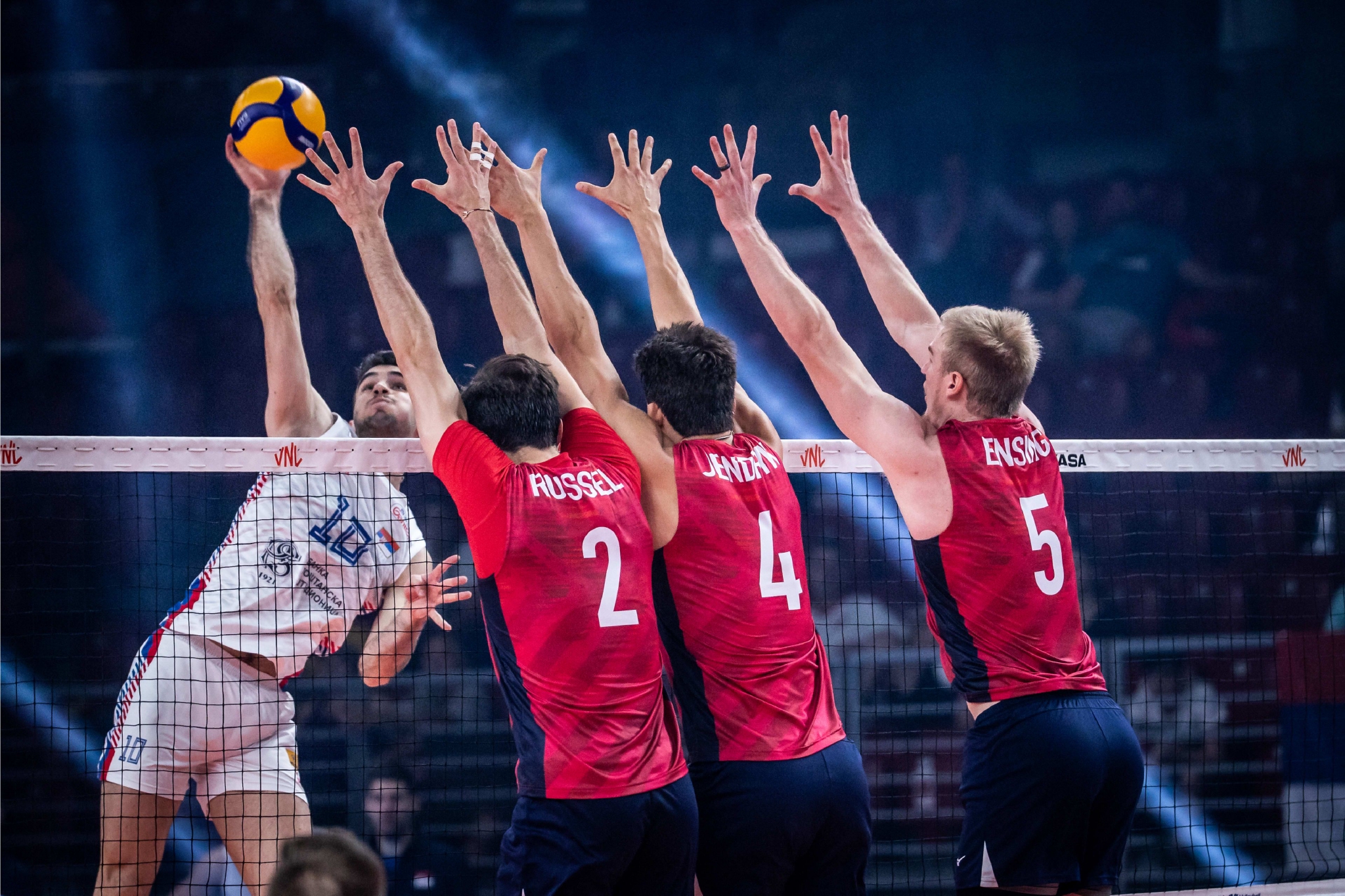 法国队险胜波兰队，波尔惊艳四座的简单介绍