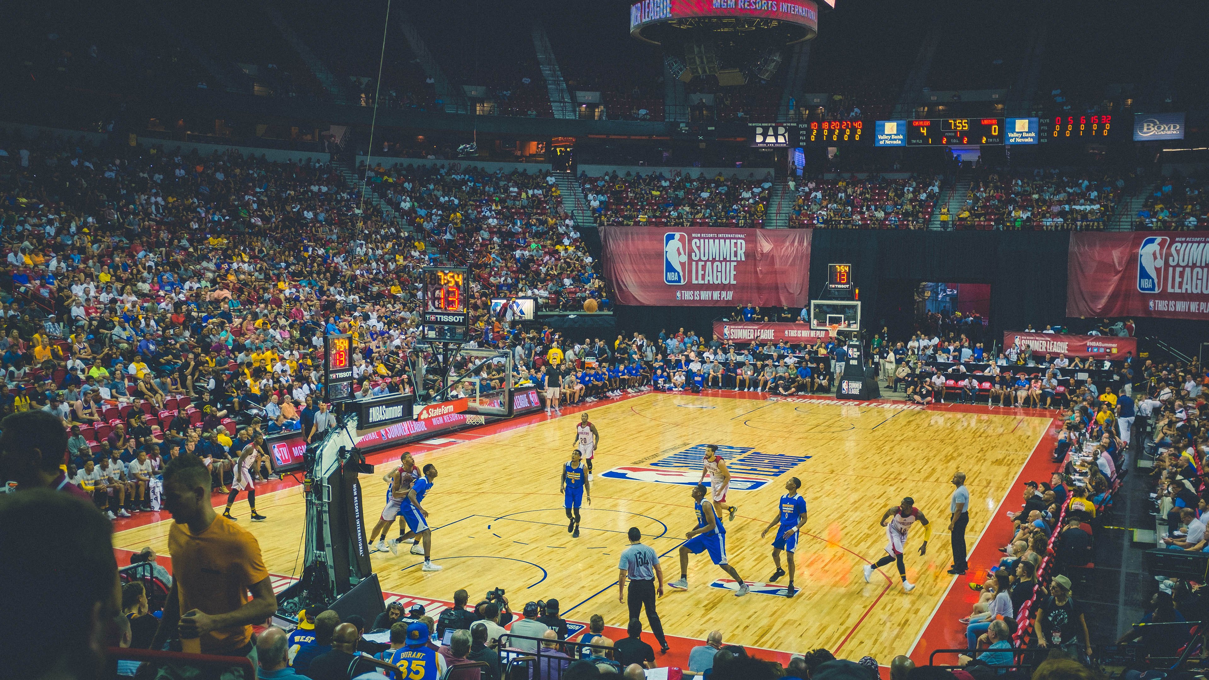 当戈贝尔筑起千道壁垒，步行者用团队之矛刺穿76人巨塔