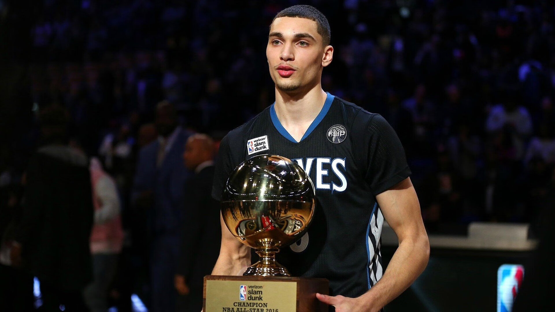 当德罗赞降临上海滩,东方控场智慧如何冻结独行侠快攻风暴