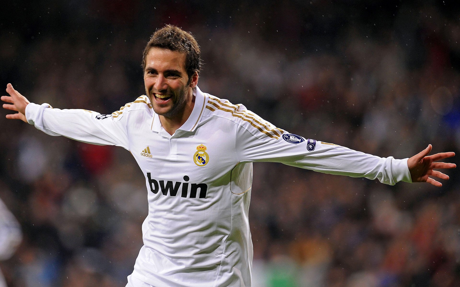 独臂擎天,2026世界杯之夜,德布劳内为黄金一代举起唯一金杯