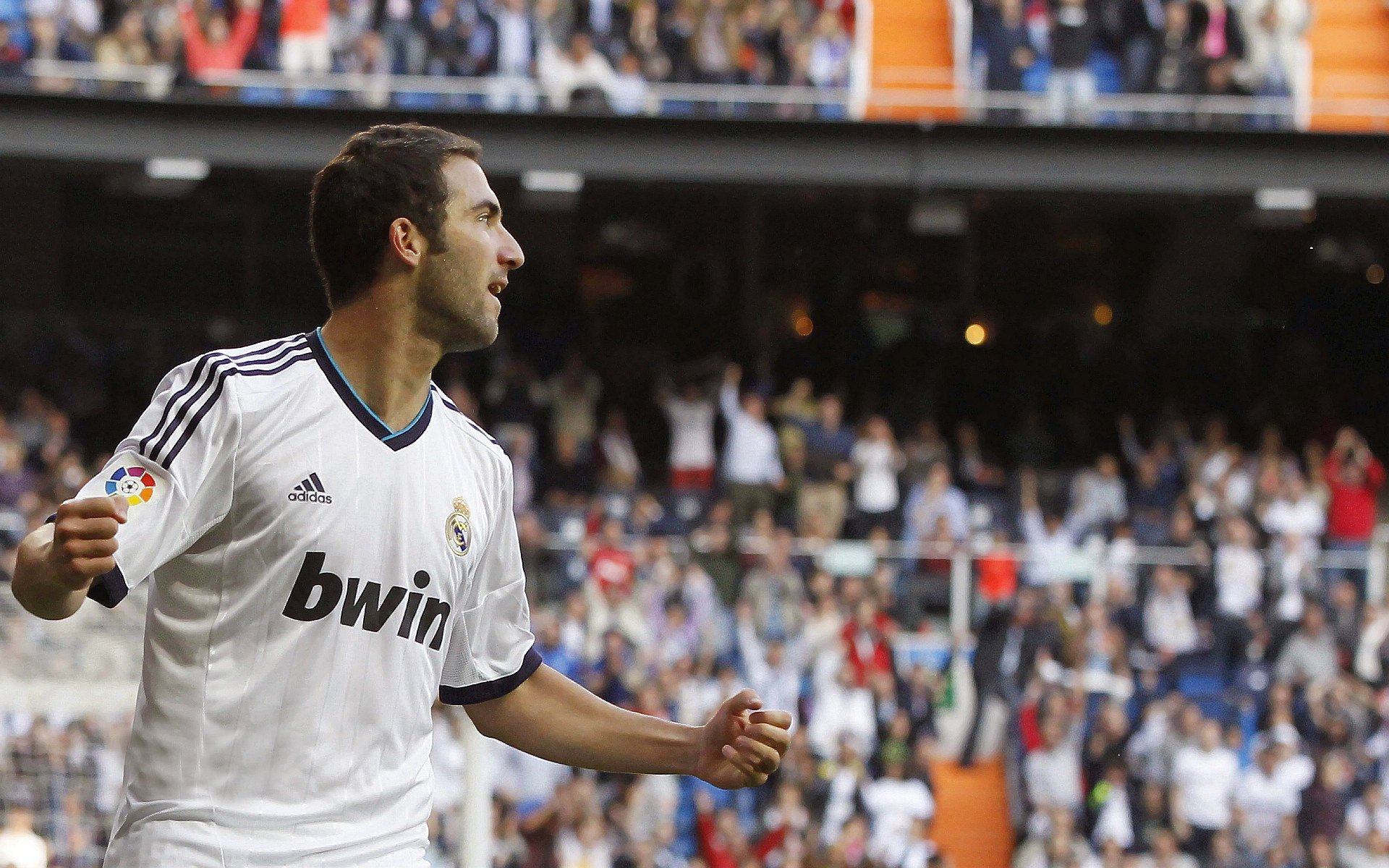 短跑王国掀翻绿茵豪门，钢铁巨兽改写剧本—当牙买加冲垮尤文，哈兰德于无声处听惊雷