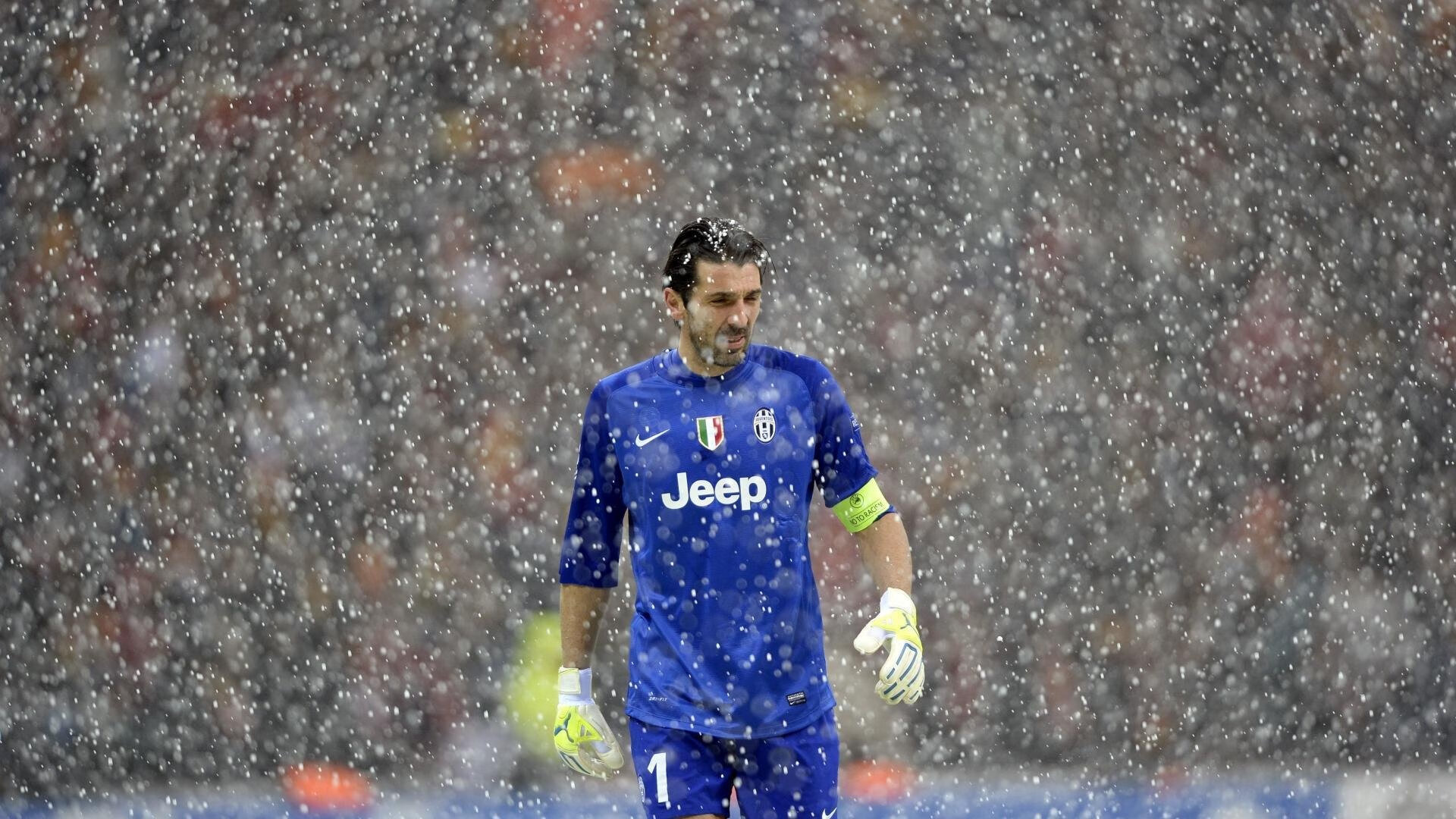 双重惊艳，篮网险胜显韧性，东契奇三双定乾坤